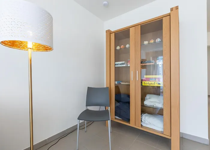 Lecomte - The Shoreline - 232 *